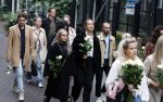 Amsterdam 6 juli 2022
Precies 1 jaar geleden werd op deze plek Peter R de Vries neergeschoten. De redaktie en presentatoren van RTL Boulevard leggen een witte roos neer . OA aanwezig Georgette Schlick Peter v d Vorst Sven Sauve Marieke Elsinga Vivienne v d Assem Aran Bade Jeroen Kijk in de Vegte Arno Kantelberg Eveline Stallaart Clarice Stenger Leon de Ruyter Dries Roelvink en Tim Oliehoek .
