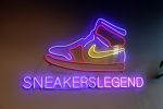 Amsterdam 8 junio 2022
Showroom sneakerslegend in Amsterdam . Heel veel Bn ers kopen daar hun schoenen/ sneakers.