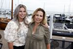 Volendam 30 juni 2022
CD presentatie bij Lotje van Edwin v Hoevelaak en zijn vriendin Natasja Poels . jan Keizer reikte de eerste cd uit. Tamara Tol