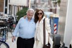 Amsterdam 19 juli 2022
Laatste optreden Willeke Albertri in het concertgebouw. Binnenkomst gasten. Tonny Alberti met een vriendin