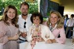 Nuland 13 juni 2022
Presentatie Toos wijn vernoemd naar Toos v d Valk . Bijna de hele familie is aan wezig in de tuin van het familie huis.