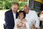 Nuland 13 juni 2022
Presentatie Toos wijn vernoemd naar Toos v d Valk . Bijna de hele familie is aan wezig in de tuin van het familie huis.