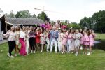 Nuland 13 juni 2022
Presentatie Toos wijn vernoemd naar Toos v d Valk . Bijna de hele familie is aan wezig in de tuin van het familie huis.