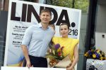 Amsterdam 14 juni 2022
Ontbijt georganisserd door Linda.nl en Victoria Koblenko met haar man Evgeniy Levchenko. Er is een aktie #bloemenvoorOekraine in het leven geroepen.
