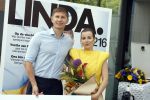 Amsterdam 14 juni 2022
Ontbijt georganisserd door Linda.nl en Victoria Koblenko met haar man Evgeniy Levchenko. Er is een aktie #bloemenvoorOekraine in het leven geroepen.