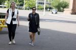 Amsterdam 14 juni 2022
Ontbijt georganisserd door Linda.nl en Victoria Koblenko met haar man Evgeniy Levchenko. Er is een aktie #bloemenvoorOekraine in het leven geroepen. Vivienne v d Assem met een kennis