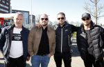 Utrecht 27 maart 2022
Bij voetbalclub DHSC in Utrecht wordt een dag georganiseerd waar geld opgehaald wordt voor Ukraine. Wesley Sneijder Mart Hoogkamer Evgeniy Levchenko Djarno Hofland Juvat Westendorp Koen Weijland Noa Zeeuw Glenn Helder ea spelen oa mee.