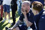 Utrecht 27 maart 2022
Bij voetbalclub DHSC in Utrecht wordt een dag georganiseerd waar geld opgehaald wordt voor Ukraine. Wesley Sneijder Mart Hoogkamer Evgeniy Levchenko Djarno Hofland Juvat Westendorp Koen Weijland Noa Zeeuw Glenn Helder ea spelen oa mee.