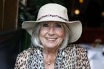 Amsterdam 1 juli 2022
Onthulling kunstwerk met daarop Willy Alberti en Johnny Kraaijkamp bij hotel Americain.
Aanwezig de kinderen Tonny Alberti en Willeke Alberti en Johnny Kraaijkamp en Sanne Kraaijkamp. Willeke met Frits Huffnagel en Imca Marina