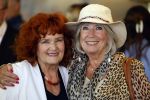 Amsterdam 1 juli 2022
Onthulling kunstwerk met daarop Willy Alberti en Johnny Kraaijkamp bij hotel Americain.
Aanwezig de kinderen Tonny Alberti en Willeke Alberti en Johnny Kraaijkamp en Sanne Kraaijkamp. Willeke en Imca Marina