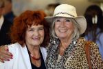 Amsterdam 1 juli 2022
Onthulling kunstwerk met daarop Willy Alberti en Johnny Kraaijkamp bij hotel Americain.
Aanwezig de kinderen Tonny Alberti en Willeke Alberti en Johnny Kraaijkamp en Sanne Kraaijkamp. Willeke en Imca Marina