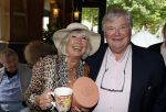 Amsterdam 1 juli 2022
Onthulling kunstwerk met daarop Willy Alberti en Johnny Kraaijkamp bij hotel Americain.
Aanwezig de kinderen Tonny Alberti en Willeke Alberti en Johnny Kraaijkamp en Sanne Kraaijkamp