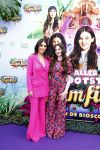 Amsterdam 3 juli 2022
Premiere de Grote slijmfilm in pathe Arena .
Yolanthe Cabau v Kasbergen kwam met haar zoontje Xess Xava en Jessey Sneijder
