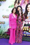 Amsterdam 3 juli 2022
Premiere de Grote slijmfilm in pathe Arena .
Yolanthe Cabau v Kasbergen kwam met haar zoontje Xess Xava en Jessey Sneijder
