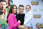Amsterdam 3 juli 2022
Premiere de Grote slijmfilm in pathe Arena .
Yolanthe Cabau v Kasbergen kwam met haar zoontje Xess Xava en Jessey Sneijder