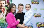 Amsterdam 3 juli 2022
Premiere de Grote slijmfilm in pathe Arena .
Yolanthe Cabau v Kasbergen kwam met haar zoontje Xess Xava en Jessey Sneijder