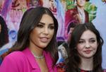 Amsterdam 3 juli 2022
Premiere de Grote slijmfilm in pathe Arena .
Yolanthe Cabau v Kasbergen kwam met haar zoontje Xess Xava en Jessey Sneijder