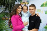 Amsterdam 3 juli 2022
Premiere de Grote slijmfilm in pathe Arena .
Yolanthe Cabau v Kasbergen kwam met haar zoontje Xess Xava en Jessey Sneijder