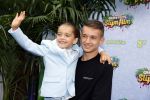 Amsterdam 3 juli 2022
Premiere de Grote slijmfilm in pathe Arena .
Yolanthe Cabau v Kasbergen kwam met haar zoontje Xess Xava en Jessey Sneijder