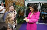 Amsterdam 3 juli 2022
Premiere de Grote slijmfilm in pathe Arena .
Yolanthe Cabau v Kasbergen kwam met haar zoontje Xess Xava en Jessey Sneijder