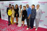 Amsterdam 25 juni 2022
Premiere zwanger en Co in Tuschinski . Cast  V.l.n.r. Manuel Broekman, Bo Maerten, Lieke van Lexmond, Maaike Martens, Carolina Dijkhuizen, Thom Hoffman en Johan Nijenhuis