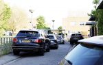 Almere 4 juni 2023
Bij Ali B voor de deur van zijn huis zijn s nachts 2 autos uitgebrand. Een Mercedes AKlasse en een Range Rover Sport . De Bentley Bentega van Ali B had geen schade