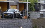 Almere 4 juni 2023
Bij Ali B voor de deur van zijn huis zijn s nachts 2 autos uitgebrand. Een Mercedes AKlasse en een Range Rover Sport . De Bentley Bentega van Ali B had geen schade