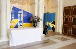 Den Haag 1 juni 2023
Paleis Noordeinde en de koninklijke stallen worden weer geopend voor publiek .
Wij kregen een rondleiding. Deuren Kunstenares Martha Rohling