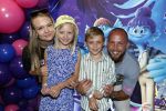 Amsterdam 24 juni 2023
Premiere TIENER MET TENTAKELS in Pathe Arena .
Edino v Dorsten met vriendin en kinderen