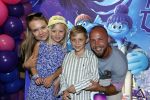 Amsterdam 24 juni 2023
Premiere TIENER MET TENTAKELS in Pathe Arena .
Edino v Dorsten met vriendin en kinderen