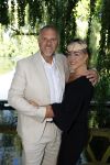 Haarzuilens 21 juni 2023
Nationale Haringparty bij Kasteel de Haar in Haarzuilens .
Edwin Spee met zijn vriendin Mandy.