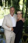 Haarzuilens 21 juni 2023
Nationale Haringparty bij Kasteel de Haar in Haarzuilens .
Edwin Spee met zijn vriendin Mandy.
