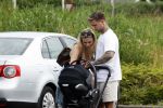 Vinkeveen 20 juini 2023
Gaby BLaaser en haar vriend Robin komen bij the Harbour Club naar buiten met hun pasgeboren dochter Isabella . Het was de eerste keer dat Isabella met haar ouders en uitje had. Ze was precies 1 week oud.