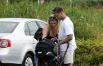 Vinkeveen 20 juini 2023
Gaby BLaaser en haar vriend Robin komen bij the Harbour Club naar buiten met hun pasgeboren dochter Isabella . Het was de eerste keer dat Isabella met haar ouders en uitje had. Ze was precies 1 week oud.