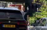 Huizen Bussum 17 juni 2023
Jeroen Rietbergen doet boodschappen en rijdt daarna weer naar het huis van zijn vriendin Linda de Mol