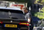 Huizen Bussum 17 juni 2023
Jeroen Rietbergen doet boodschappen en rijdt daarna weer naar het huis van zijn vriendin Linda de Mol