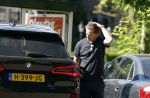 Huizen Bussum 17 juni 2023
Jeroen Rietbergen doet boodschappen en rijdt daarna weer naar het huis van zijn vriendin Linda de Mol