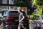 Huizen Bussum 17 juni 2023
Jeroen Rietbergen doet boodschappen en rijdt daarna weer naar het huis van zijn vriendin Linda de Mol