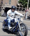 Amsterdam 5 juni 2023
Koen Verweij op een hele dikke Harley Davidson.