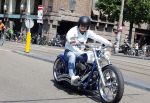 Amsterdam 5 juni 2023
Koen Verweij op een hele dikke Harley Davidson.
