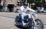 Amsterdam 5 juni 2023
Koen Verweij op een hele dikke Harley Davidson.