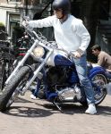 Amsterdam 5 juni 2023
Koen Verweij op een hele dikke Harley Davidson.