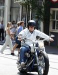 Amsterdam 5 juni 2023
Koen Verweij op een hele dikke Harley Davidson.