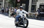 Amsterdam 5 juni 2023
Koen Verweij op een hele dikke Harley Davidson.