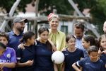 Schevenigen 23 juni 2023
Hare Majesteit Koningin Maxima bezocht het erfgoedpark Loosduinen in Den Haag.
Oa burgemeetser jan v Zanen was daarbij aanwezig.