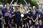 Schevenigen 23 juni 2023
Hare Majesteit Koningin Maxima bezocht het erfgoedpark Loosduinen in Den Haag.
Oa burgemeetser jan v Zanen was daarbij aanwezig.
