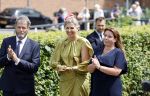 Schevenigen 23 juni 2023
Hare Majesteit Koningin Maxima bezocht het erfgoedpark Loosduinen in Den Haag.
Oa burgemeetser jan v Zanen was daarbij aanwezig.