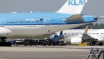 Schiphol 31 mei 2023
Koning Willem Alexander Koningin Mxima en Prinses Amalia vliegen met het regeringsvliegtuig naar Jordanie waar trouwerij van Prins van Jordanie is.