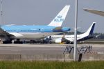 Schiphol 31 mei 2023
Koning Willem Alexander Koningin Mxima en Prinses Amalia vliegen met het regeringsvliegtuig naar Jordanie waar trouwerij van Prins van Jordanie is.