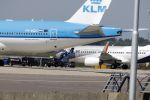 Schiphol 31 mei 2023
Koning Willem Alexander Koningin Mxima en Prinses Amalia vliegen met het regeringsvliegtuig naar Jordanie waar trouwerij van Prins van Jordanie is.